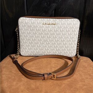 Michael Kors Jet Set Large Printed Logo Crossbody Bag (Vanilla)